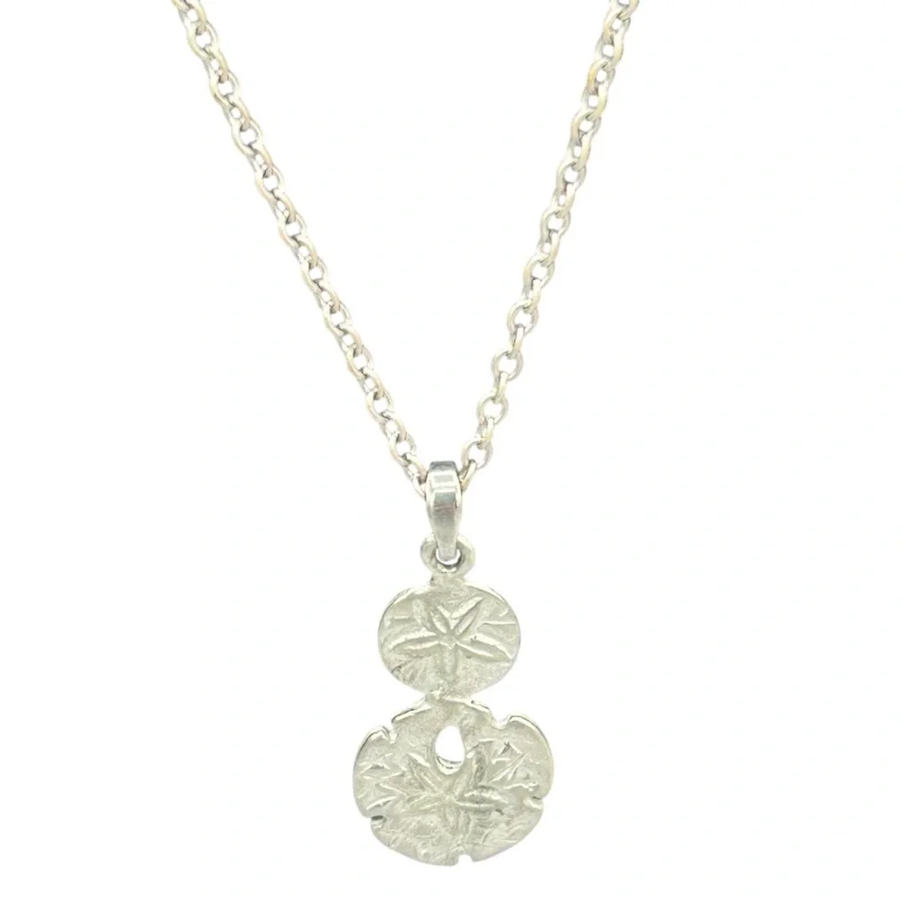 Vintage Unmarked Silver Sand Dollar Necklace | Coastal Beach Charm 18” - Picture 2 of 12